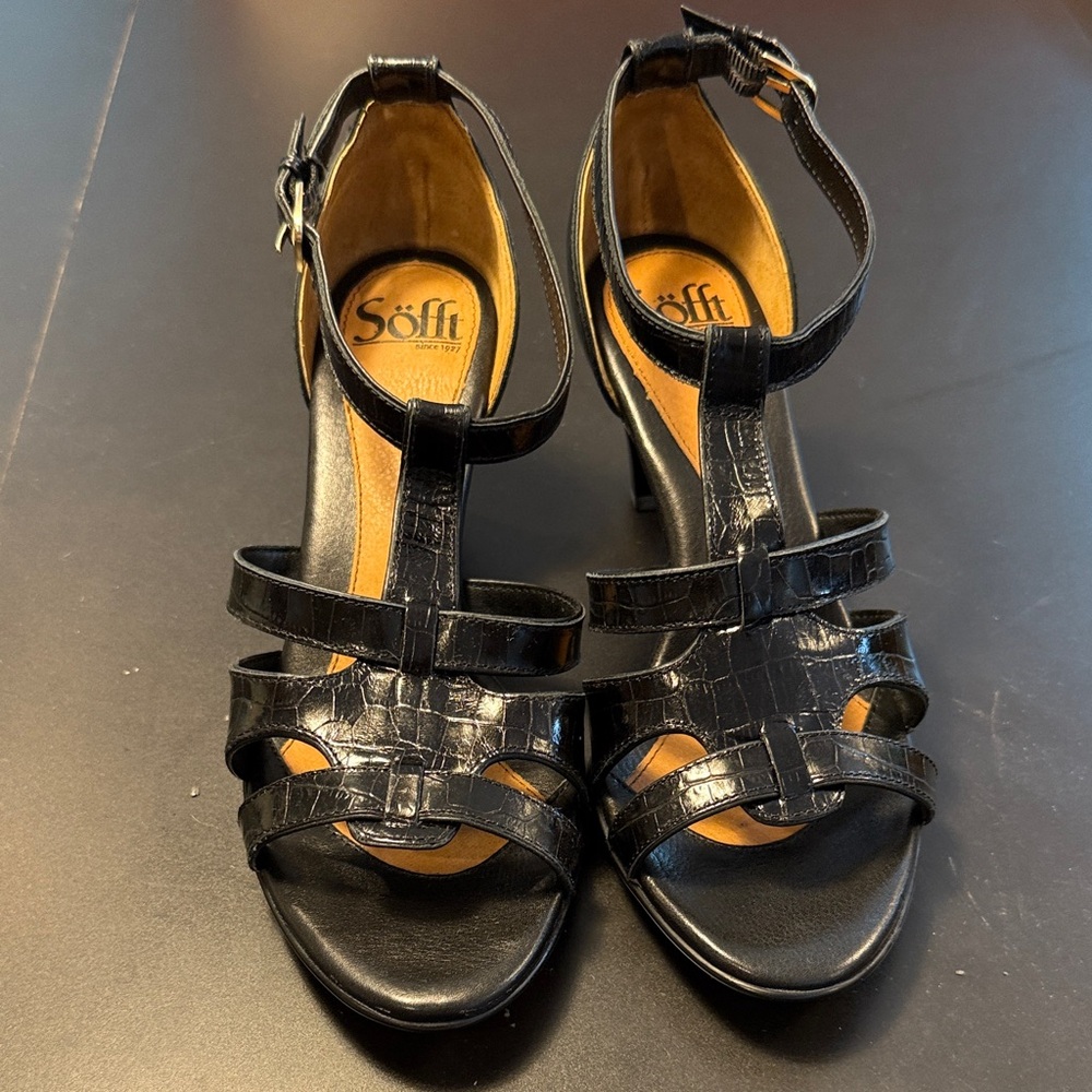 Sofft Black Strappy Heels